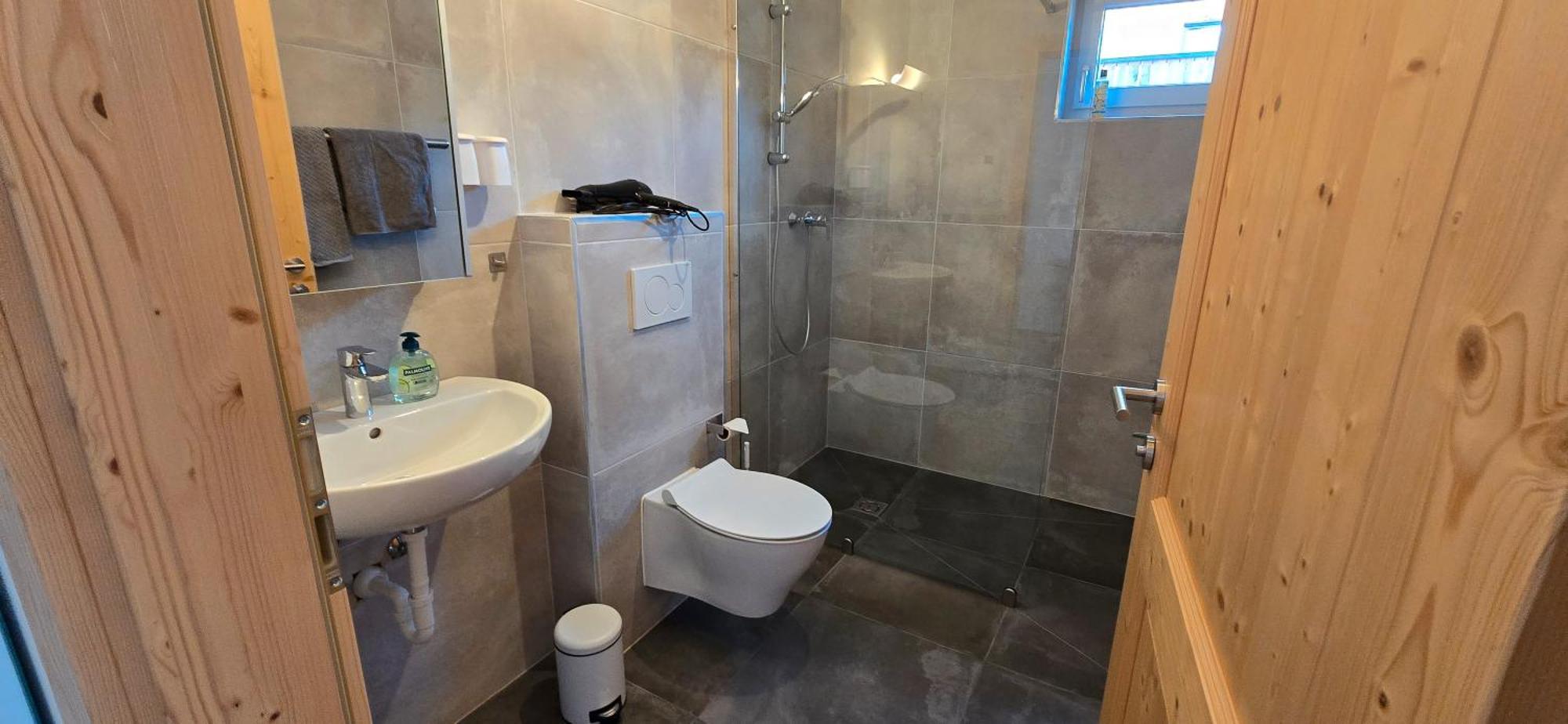 Haus Auszeit Bed and Breakfast Wenns Buitenkant foto